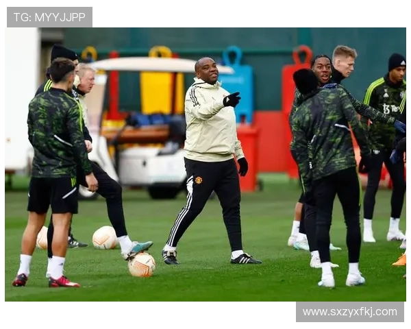 滕哈赫短暂执教结束尤尔曼德接任后德甲战绩辉煌